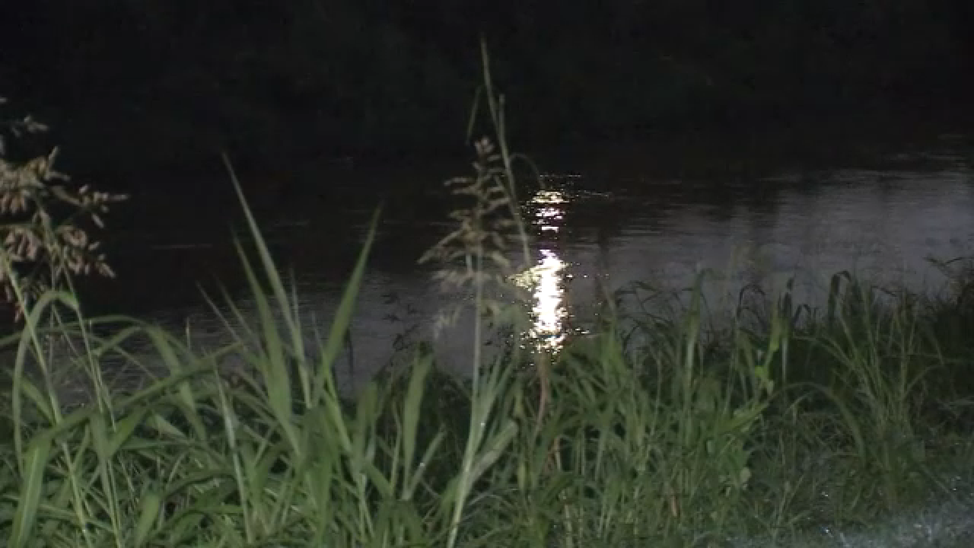 Woman sexually assaulted by man while exercising along White Oak Bayou, Pct. 1 deputies say